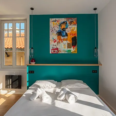 Altaya With Balcony And Sea View In 아파트