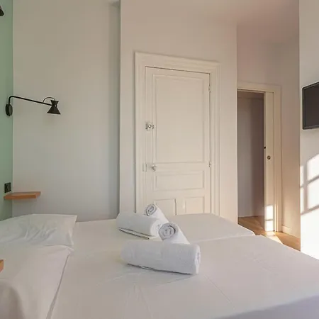 아파트 Altaya With Balcony And Sea View In *